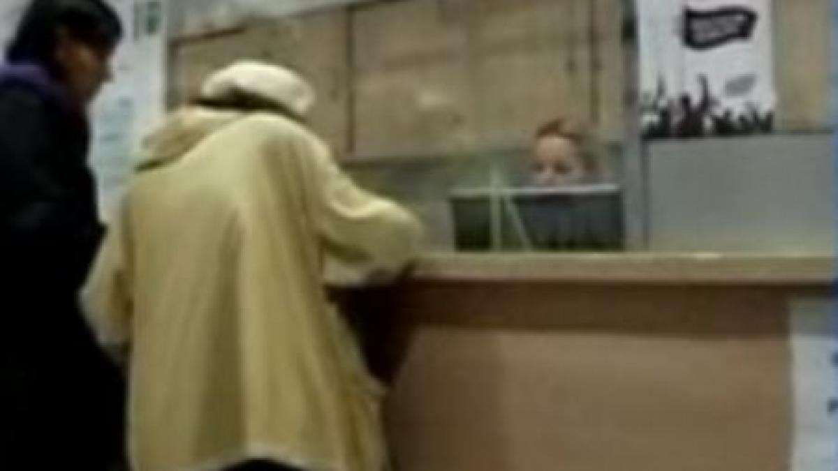 greva de zel bugetarii din slovenia si au incetinit activitatea prin respectarea minutioasa a