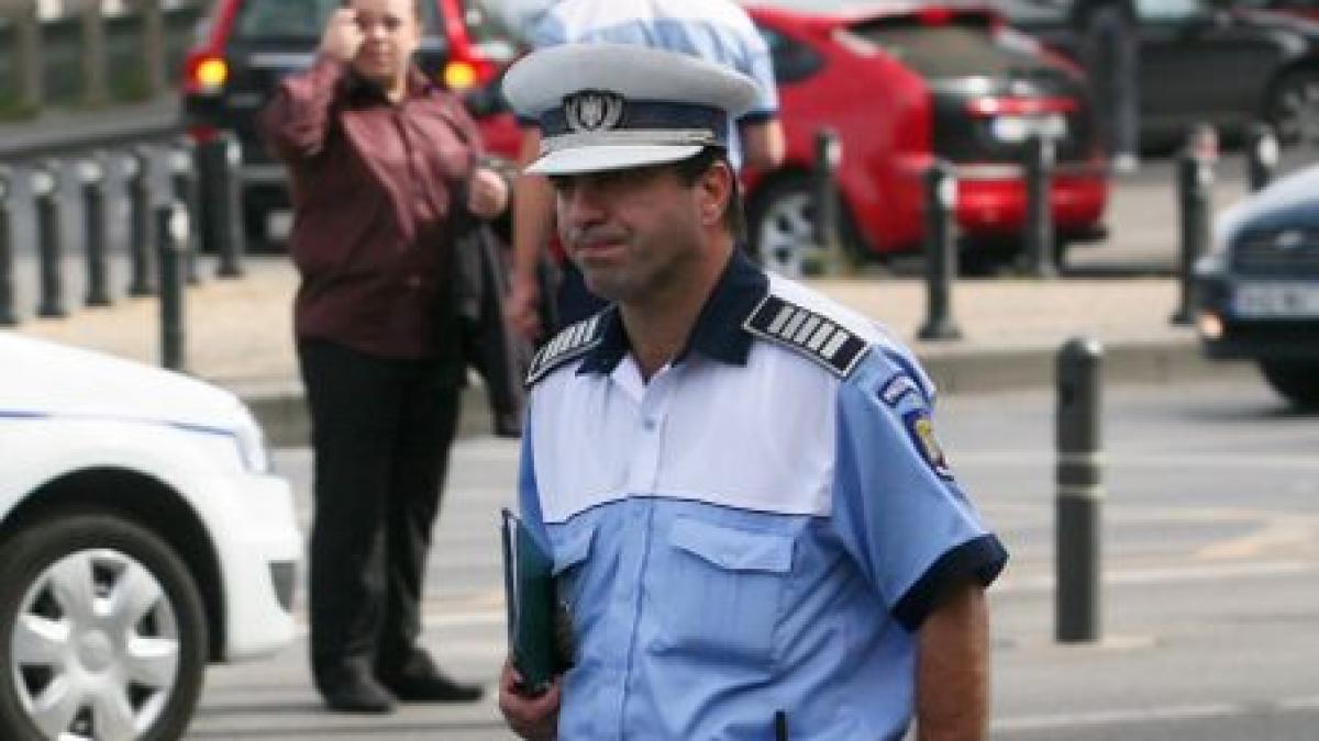 un politist din capitala a fost batut de infractorul pe care il urmarea video