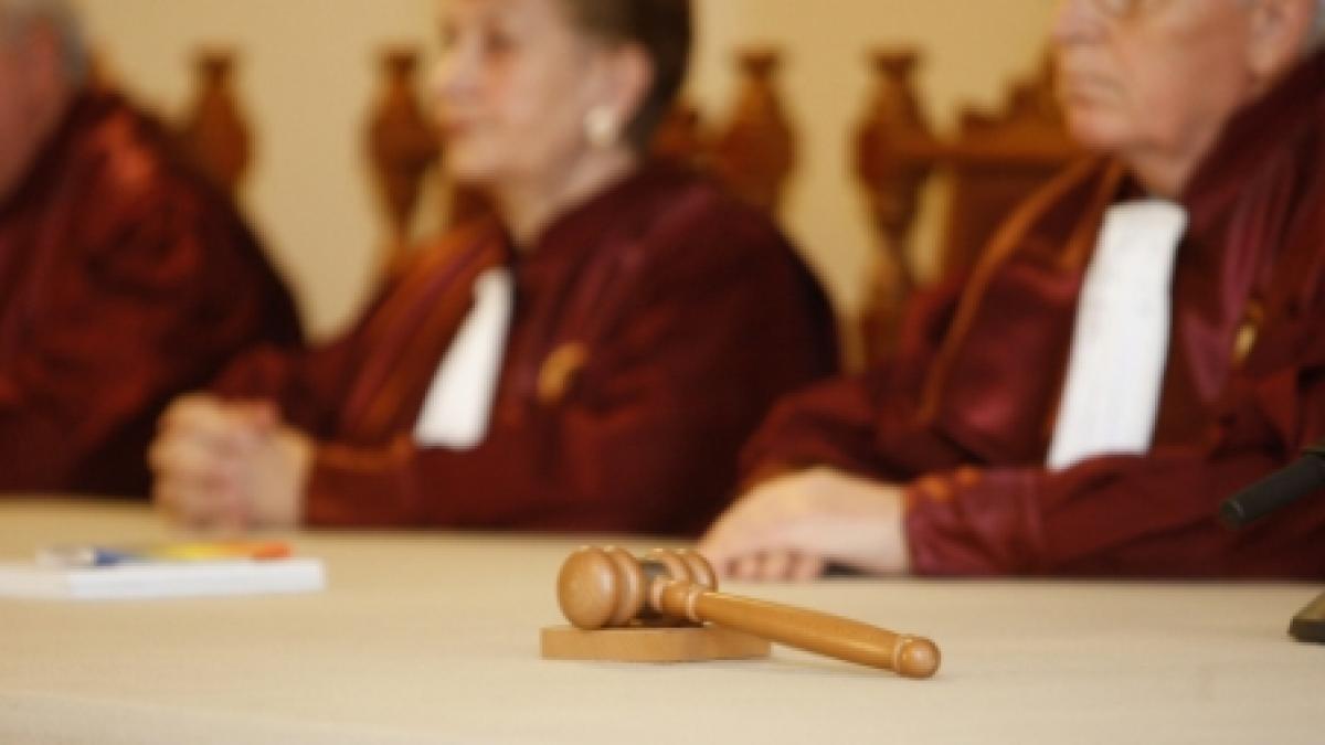 verdictul la legea pensiilor amanat cu o saptamana de curtea constitutionala video