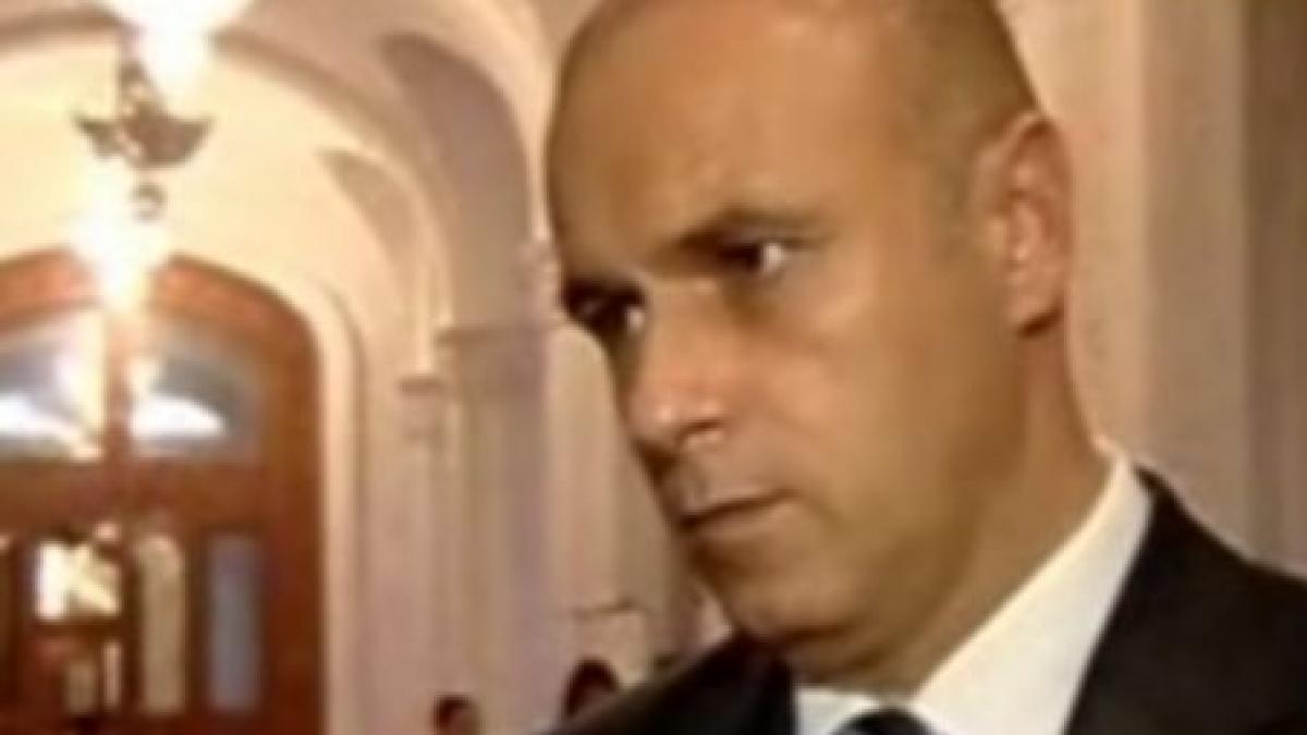 un deputat roman de profesie medic se pregateste de emigrare video