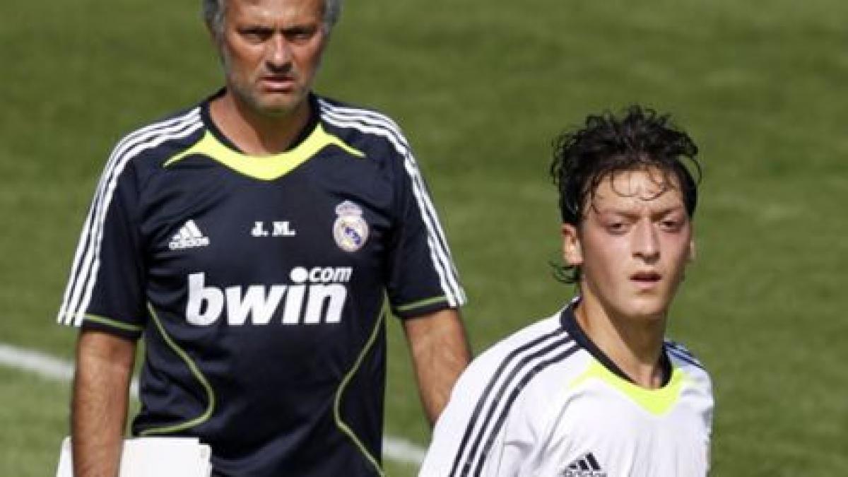 probleme la real mourinho si ozil vorbesc impreuna dar se inteleg separat