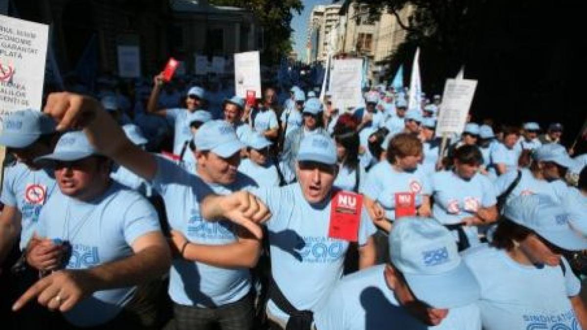 profesorii ies in strada 10 000 de oameni vor picheta palatul cotroceni si guvernul