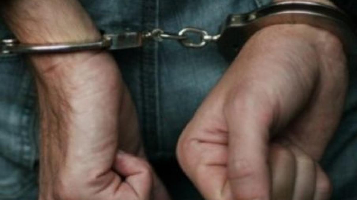 barbat cu un kit de fabricare de explozibil arestat in italia