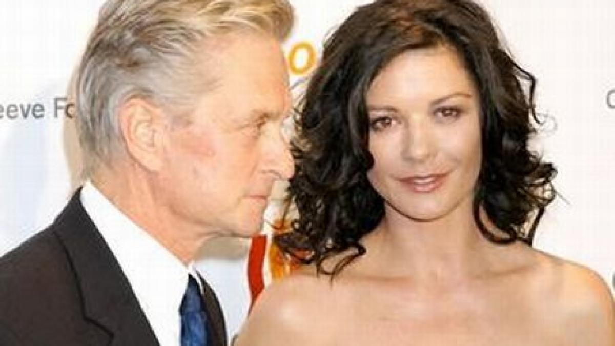 catherine zeta jones a refuzat un rol ca sa fie aproape de michael douglas