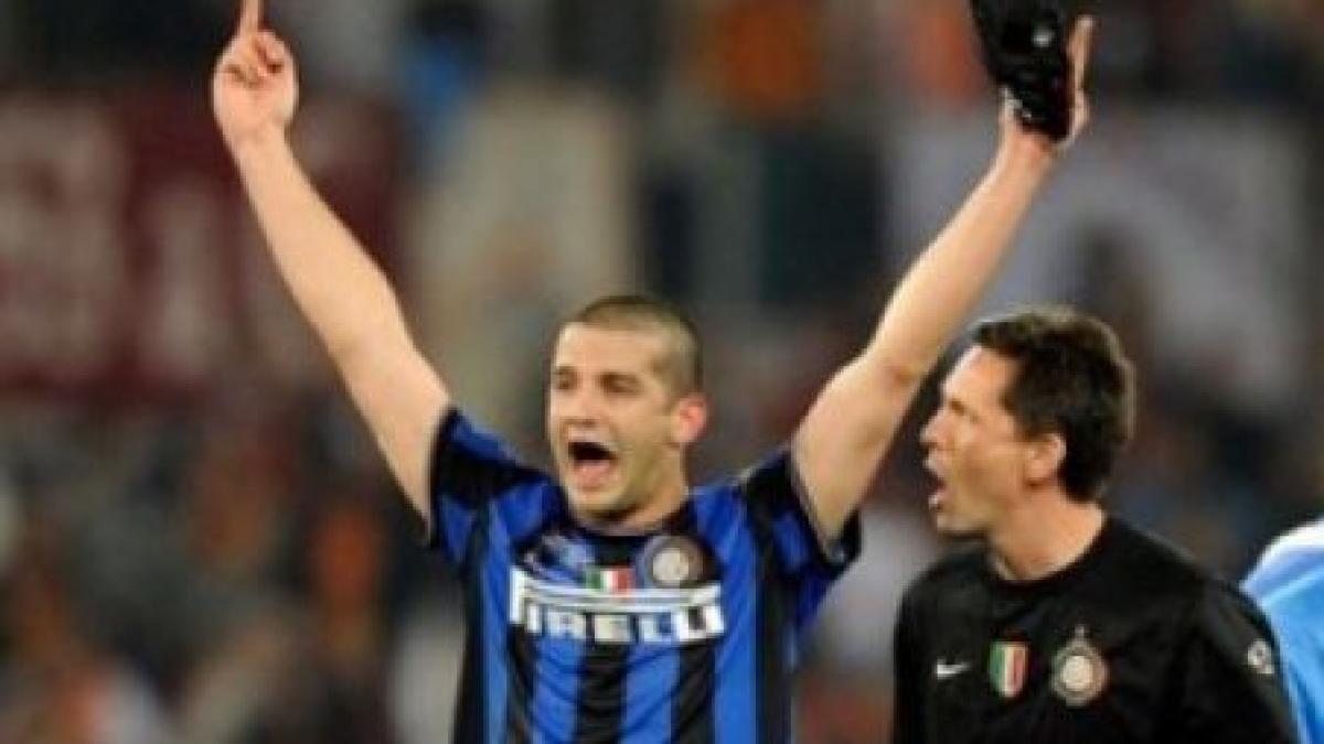 chivu in pericol de suspendare in serie a dupa gesturile obscene din finala cupei