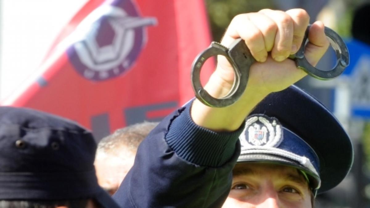 ministrul de interne a cerut inspectoratelor sa negocieze cu bancile creditele politistilor video