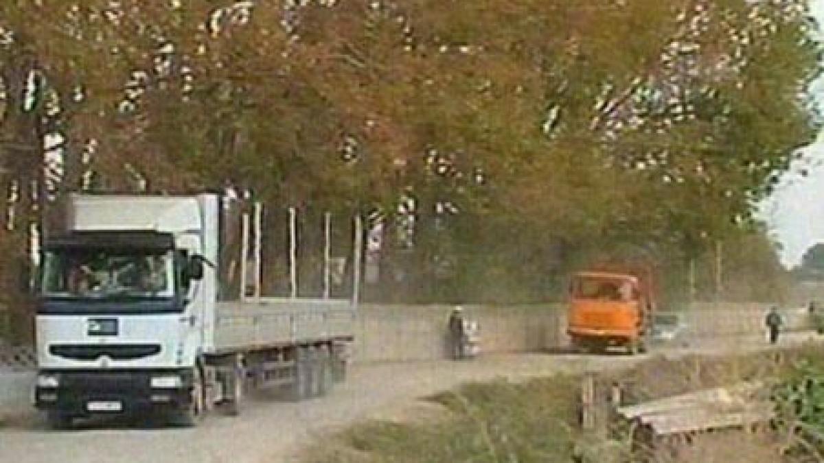 pe digul mortii din tulcea se circula de parca nu s ar fi intamplat nimic video