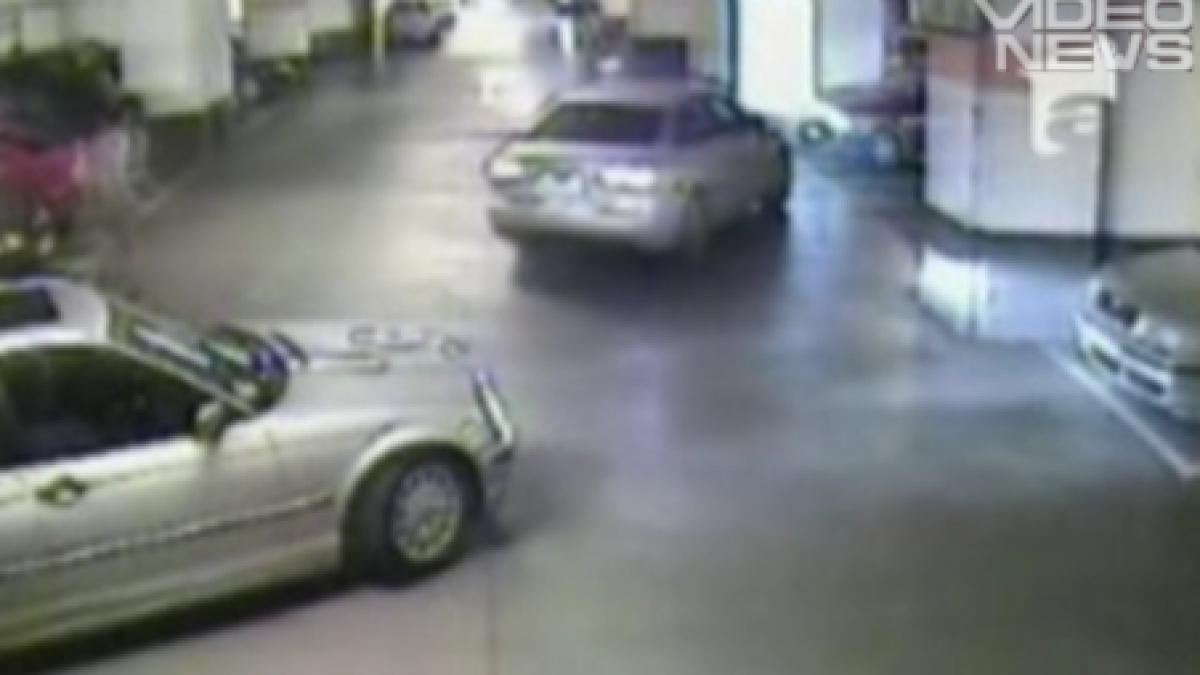 a fost prins barbatul care a jefuit o tanara in parcarea unui mall din cluj video