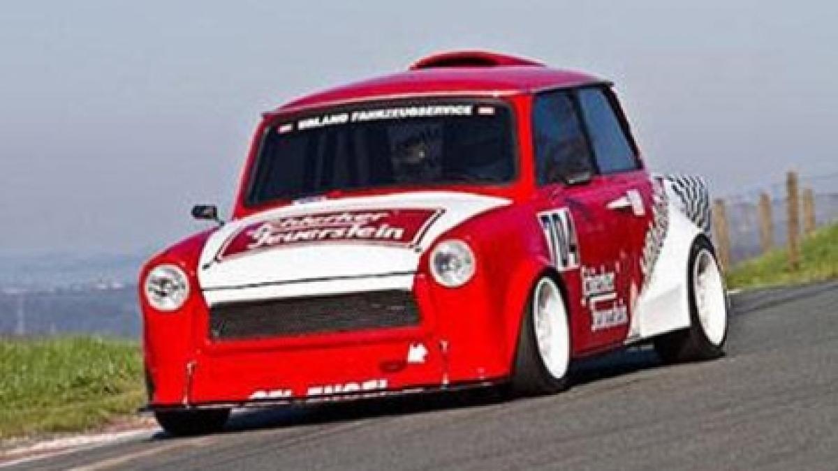 un trabant atinge 235 km h si depaseste precedentul record de viteza