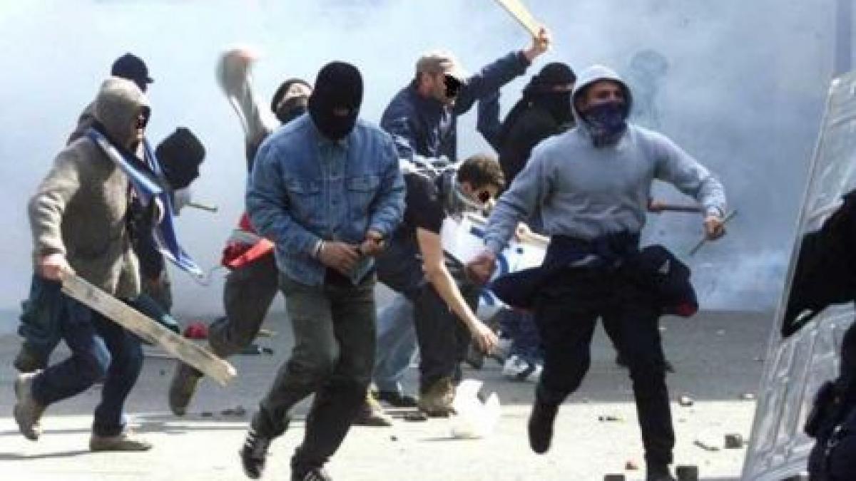 steaua a scapat ieftin pentru incidentele dupa meciul cu napoli amenda de 30 000 de euro