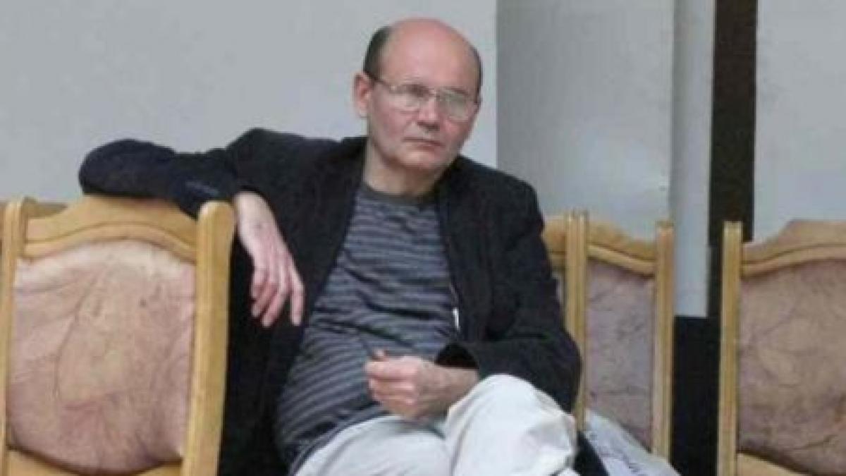 mama scriitorului alexandru musina cercetata pentru trafic de droguri dupa ce si a cultivat canepa