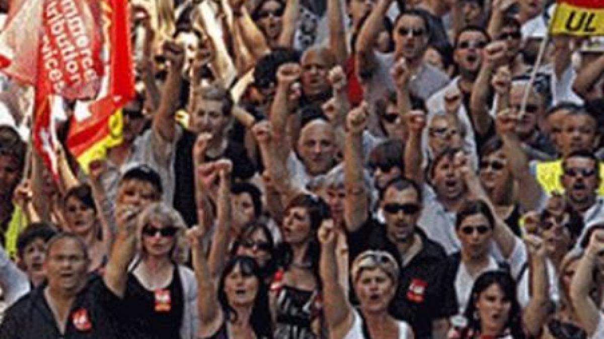 sindicalistii francezi continua protestele fata de reforma sistemului de pensii