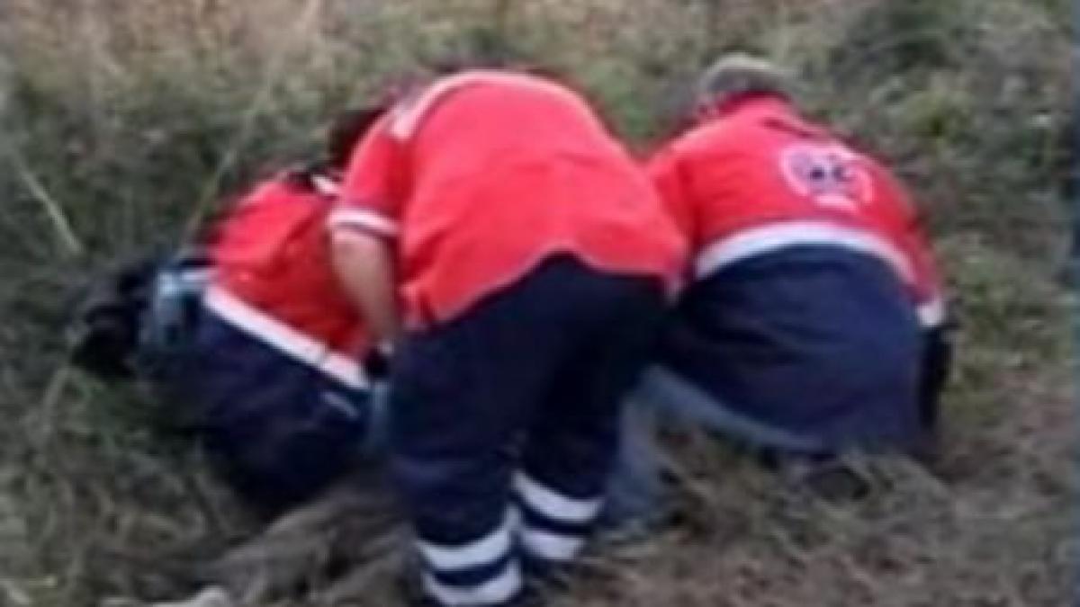 bacau un barbat a murit dupa ce a fost lovit de tren video