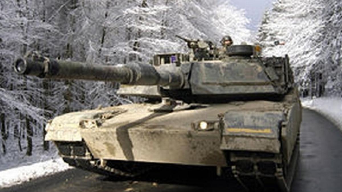 rusii construiesc armament gonflabil pentru intimidarea adeversarilor video