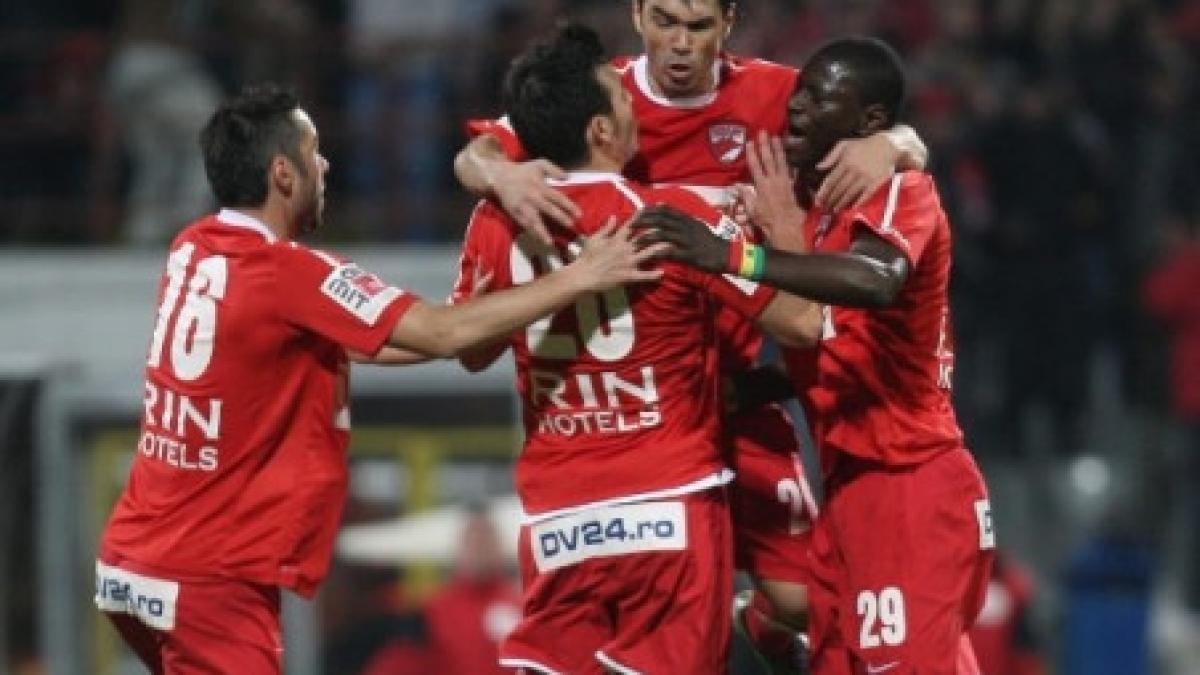 dinamo rezolva derby ul cu steaua prin doua penalty uri in patru minute 2 1