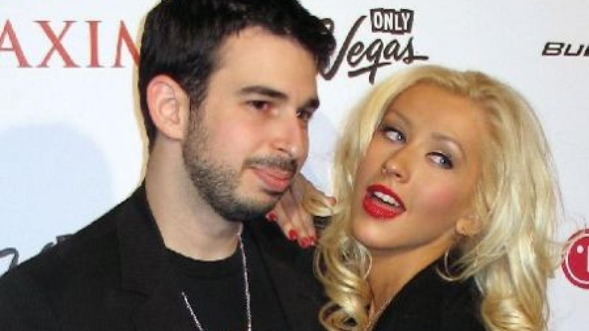 o vedeta superficiala christina aguilera vrea sa divorteze pentru ca sotul ei e prea urat