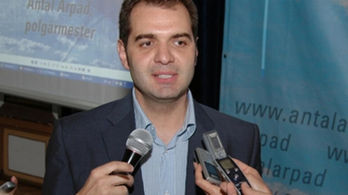 primarul din sfantu gheorghe jurnalistii vor sa afle doar daca se cearta un cocos maghiar cu o