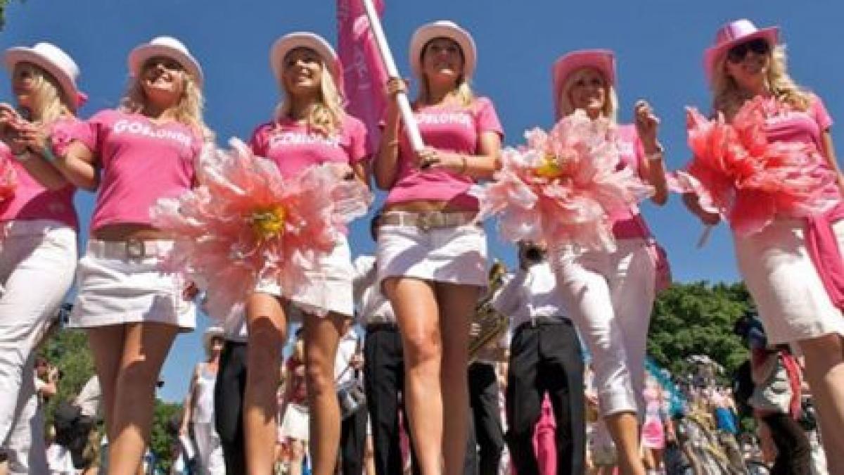 sofia gazduieste conventia internationala a blondelor