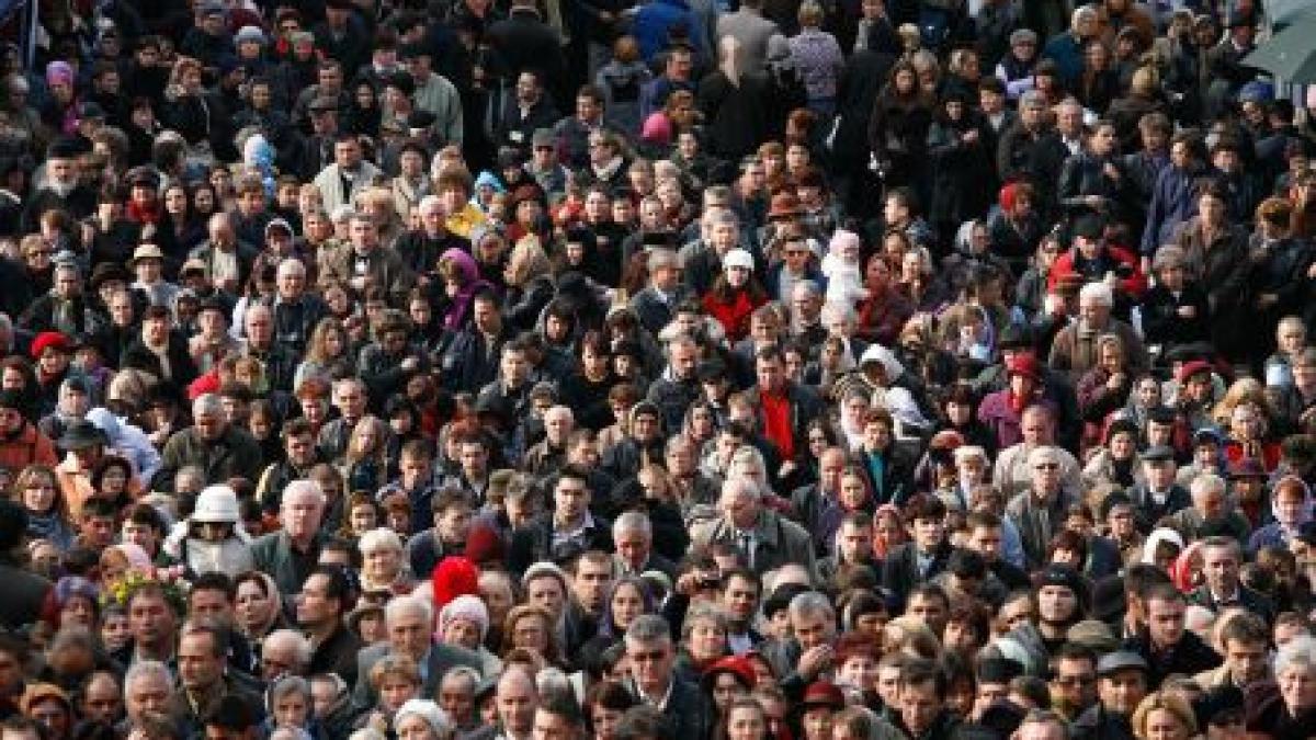 sase persoane au lesinat in timpul pelerinajului de la patriarhia romana