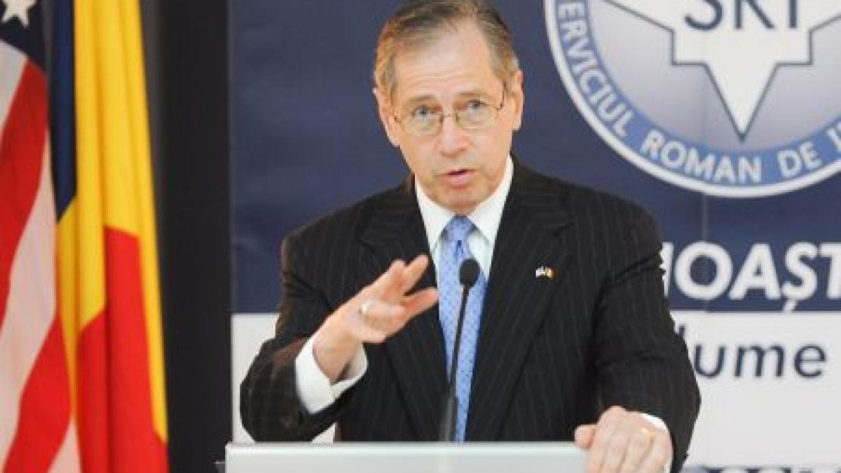 ambasadorul sua barack obama nu vine in romania poate merge traian basescu la washington