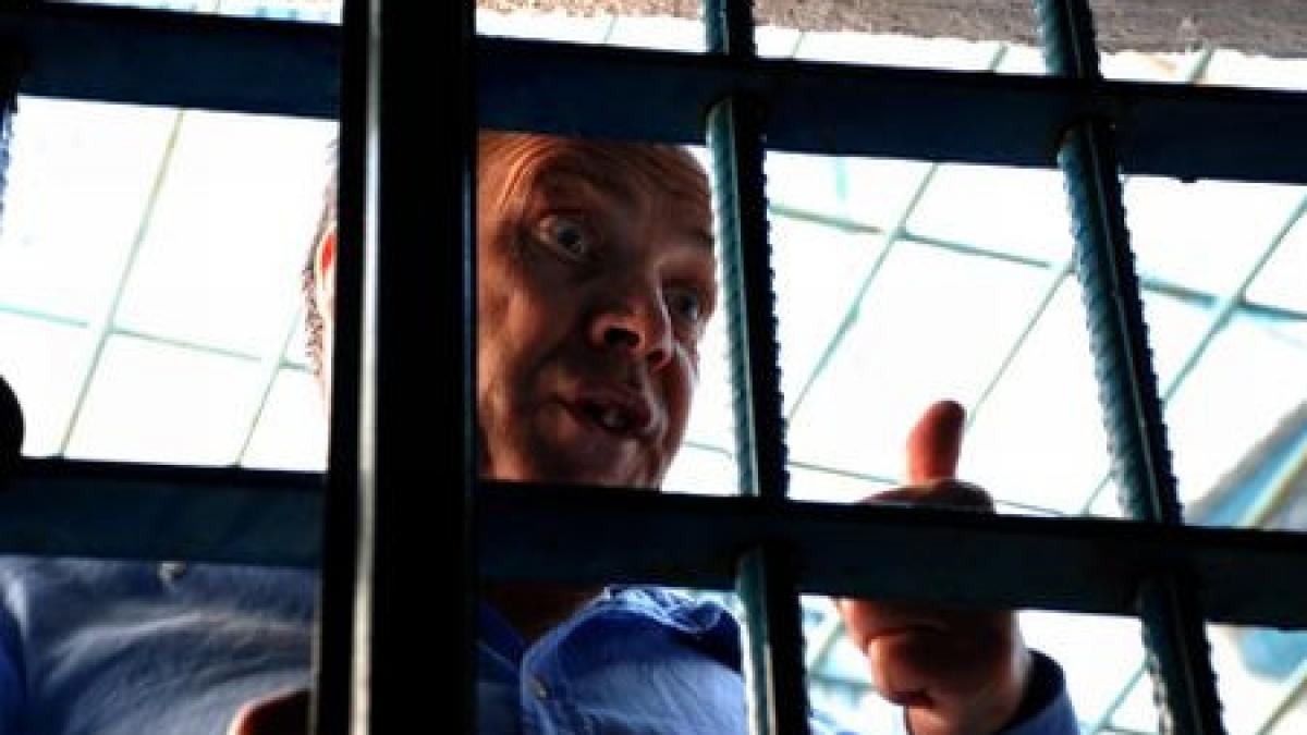 alerta in capitala dupa ce un barbat cu probleme psihice a evadat dintr un ospiciu si si a omorat