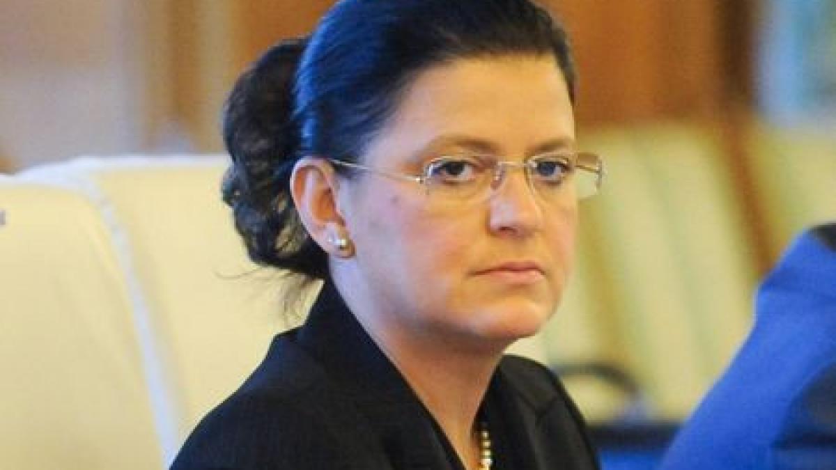 anca boagiu a venit la parlament in scaun cu rotile