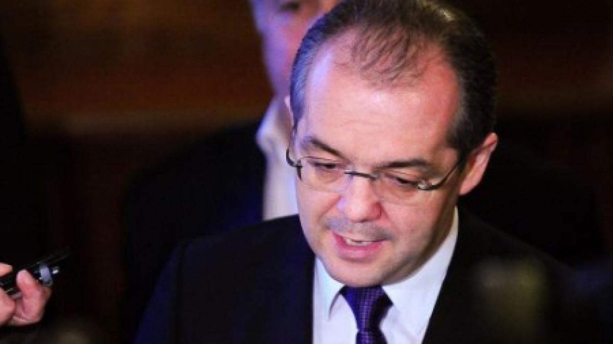 emil boc birourile permanente nu pot amana asumarea raspunderii guvernului pe legea educatiei