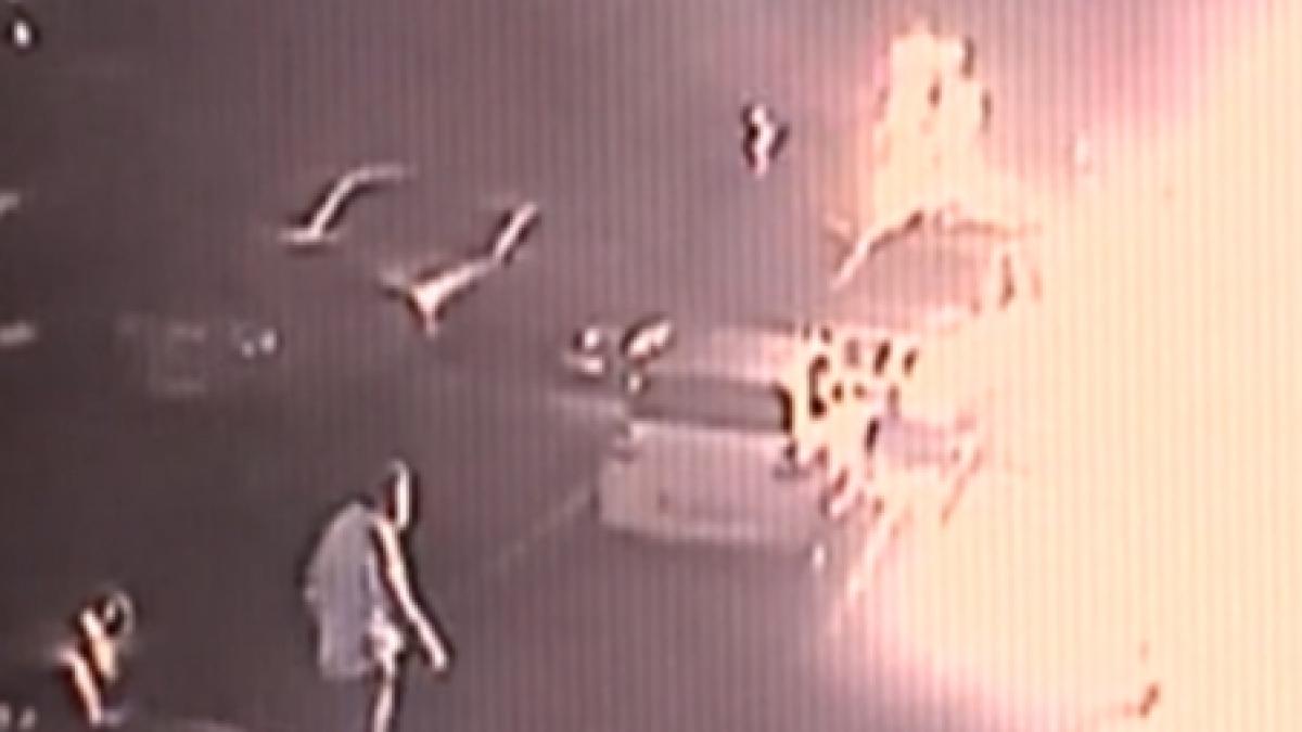 sase masini au luat foc intr o parcare din galati