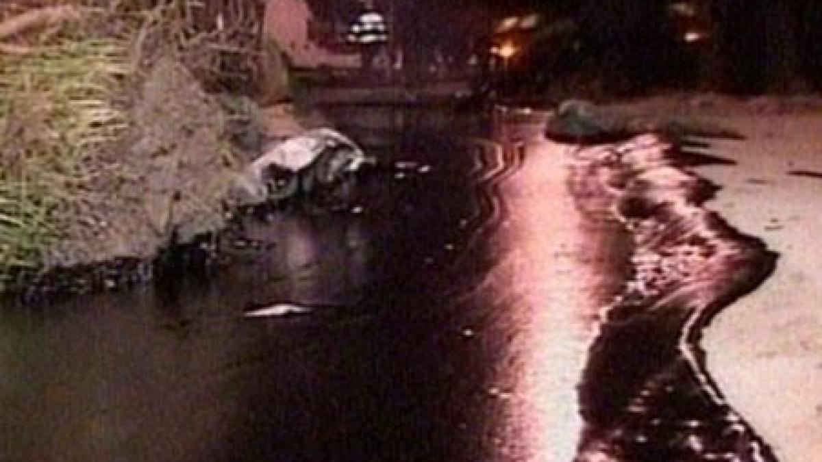 constanta doua tone de pacura au ajuns pe strazi din cauza unei conducte fisurate