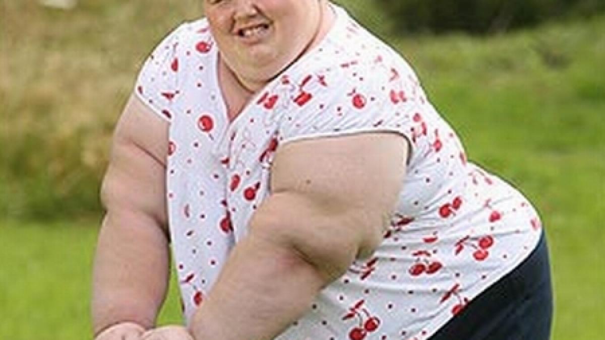 cea mai grasa adolescenta din marea britanie cantareste 215 kilograme