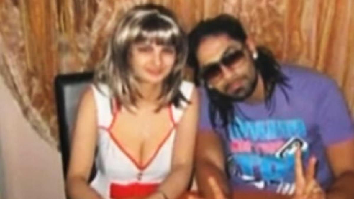 o animatoare de 22 de ani a murit pe scena la o petrecere de halloween