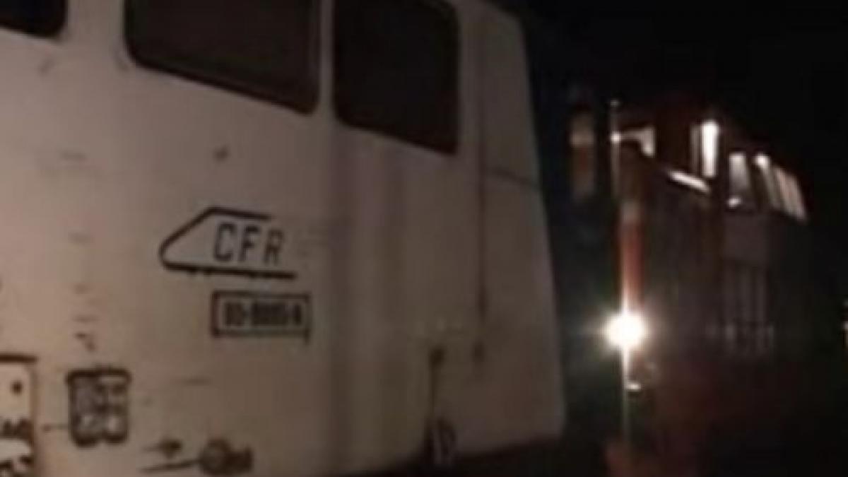 locomotiva unui accelerat a luat foc in drum spre timisoara