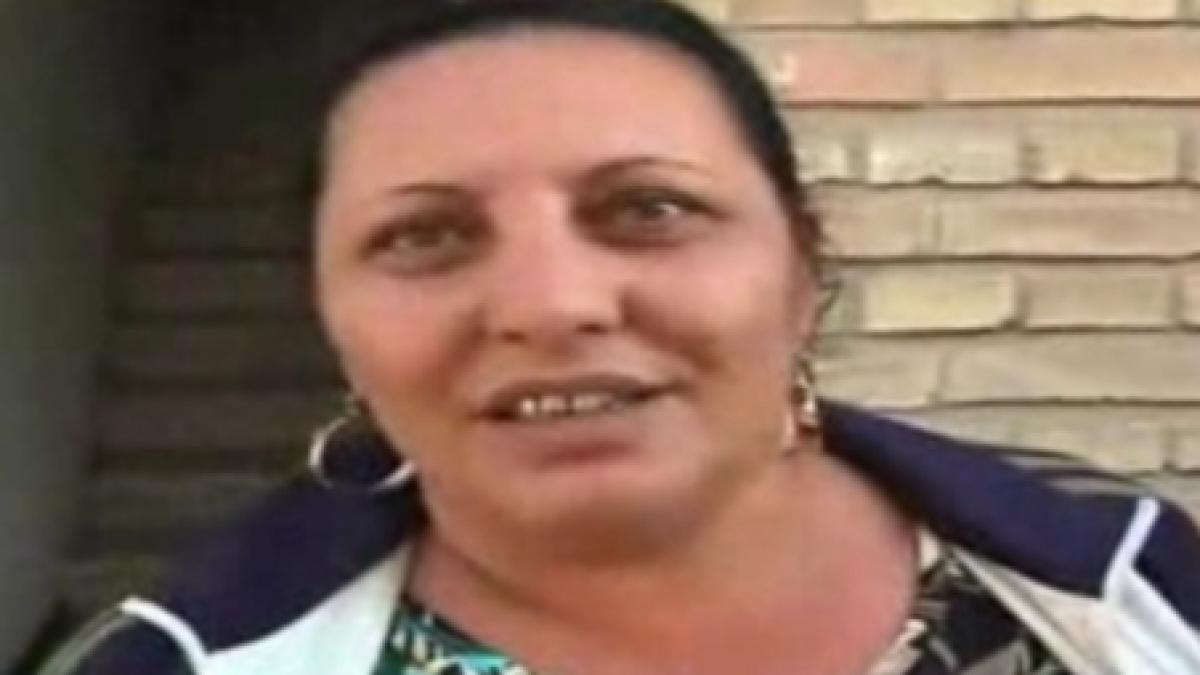 mama fetei de zece ani care a nascut in spania in romania e ceva normal