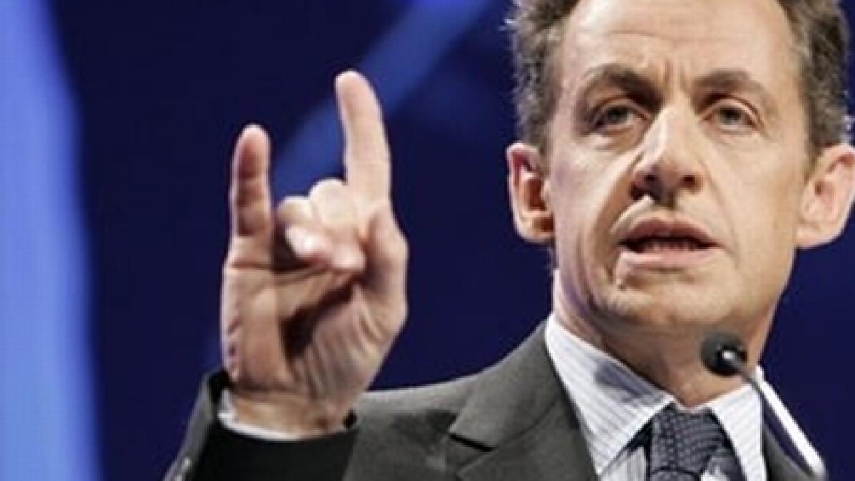 sarkozy acuzat ca spioneaza jurnalistii incomozi