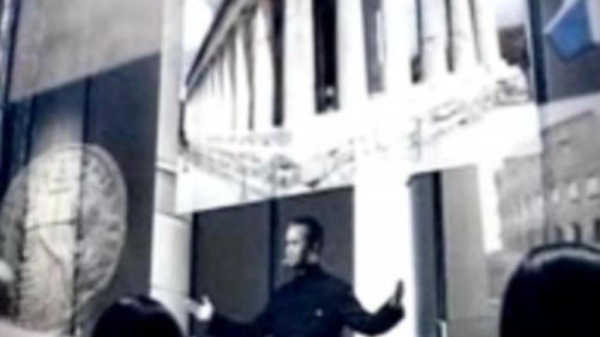 clip despre datoria imensa a sua cenzurat de televiziuni