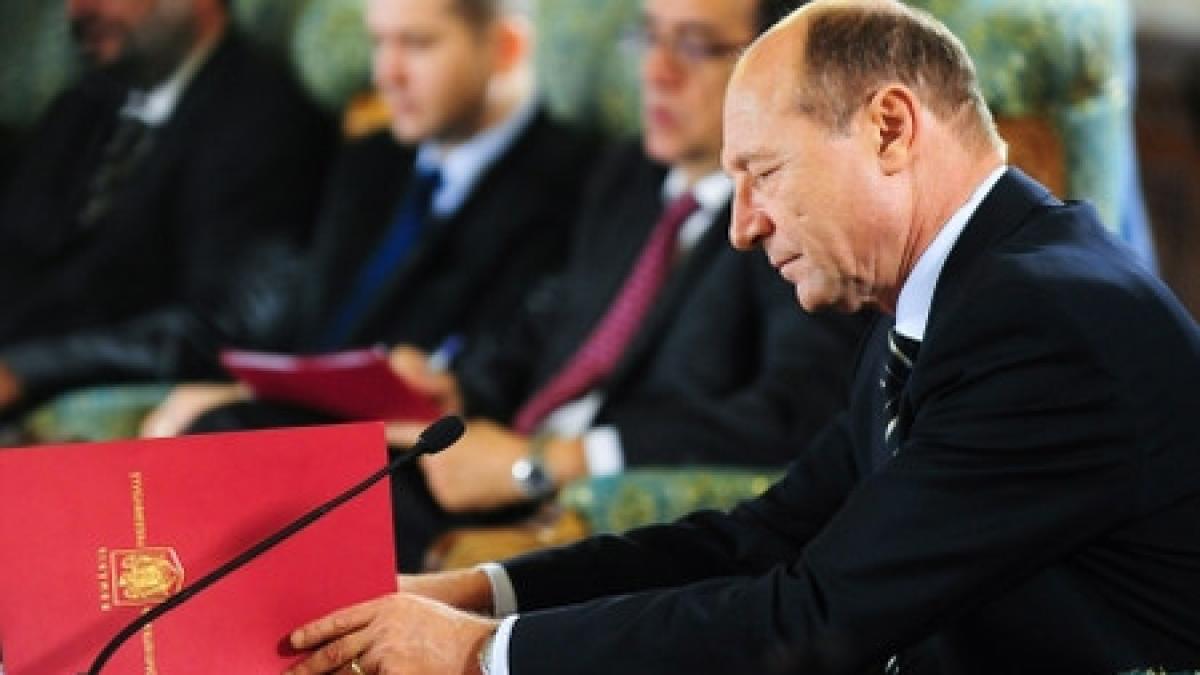 traian basescu criticat in presa britanica are prejudecati fata de romi