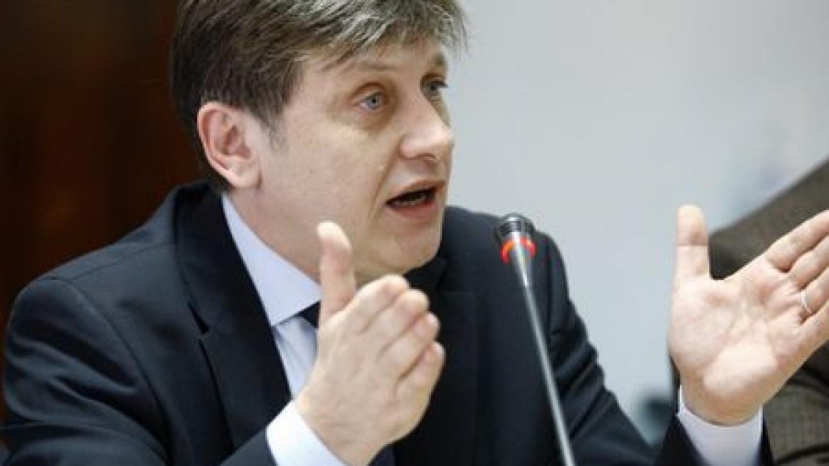 antonescu basescu este definitiv ratacit despartit de nevoile tarii antonescu basescu este definitiv ratacit despartit de nevoile tarii