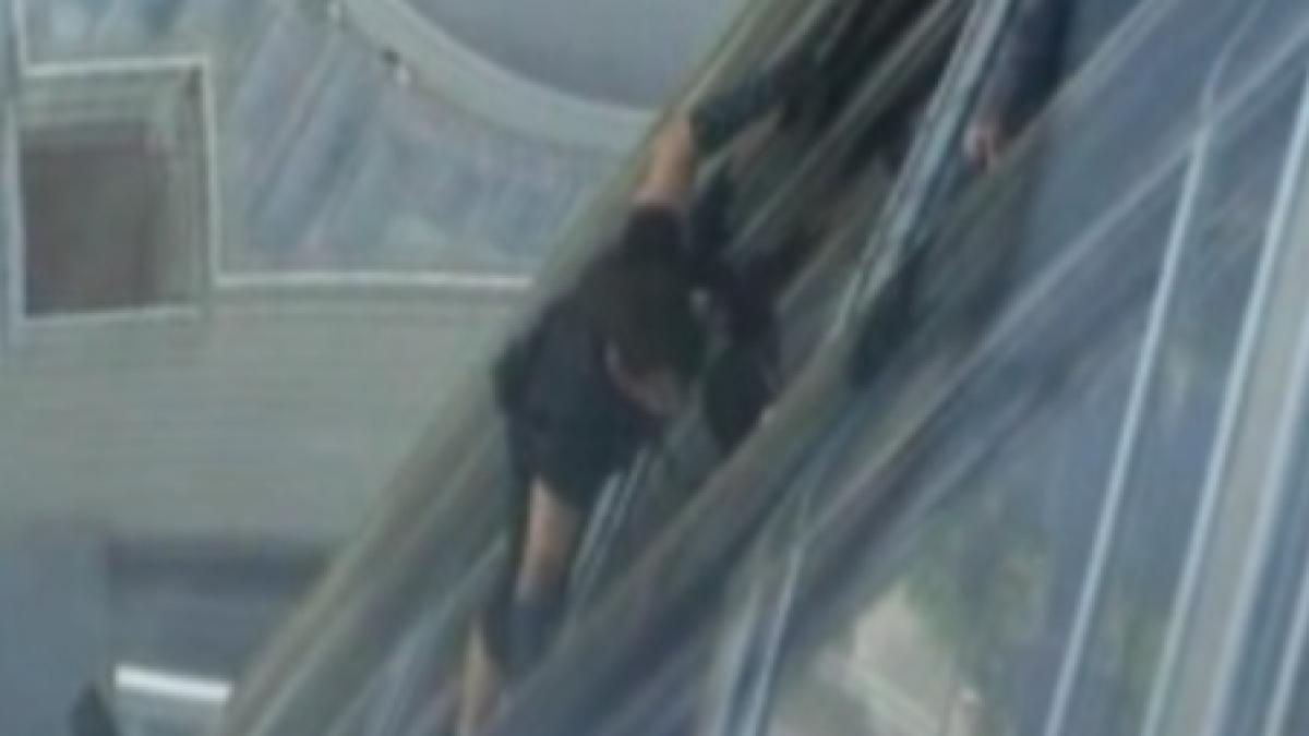 tom cruise pe cea mai inalta cladire din lume in misiune imposibila 4