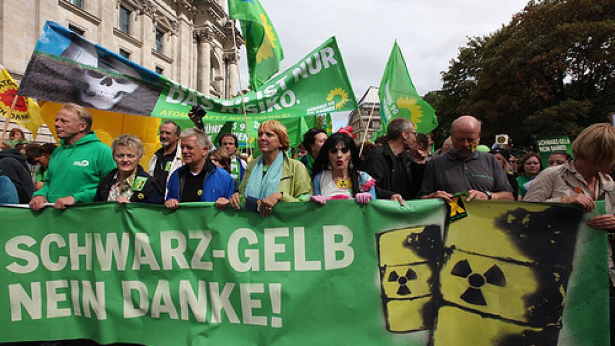 germania 50 000 de oameni au manifestat impotriva depozitarii de deseuri radioactive
