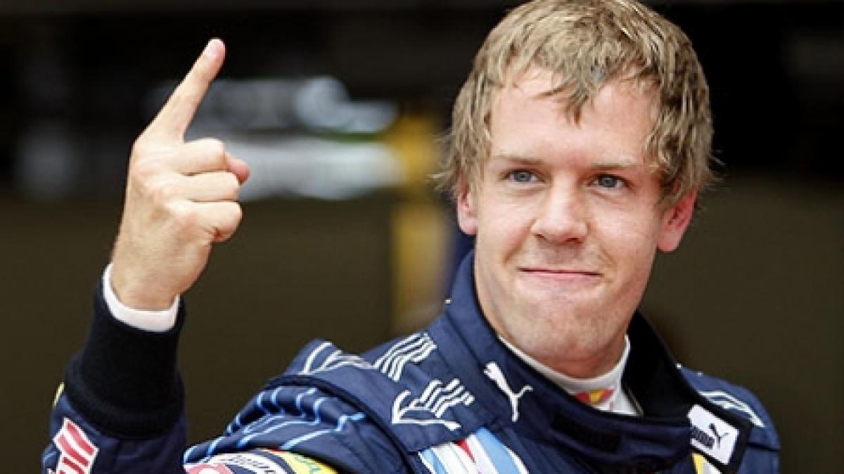 dubla victorie pentru echipa red bull vettel a castigat locul 1 urmat de mark webber