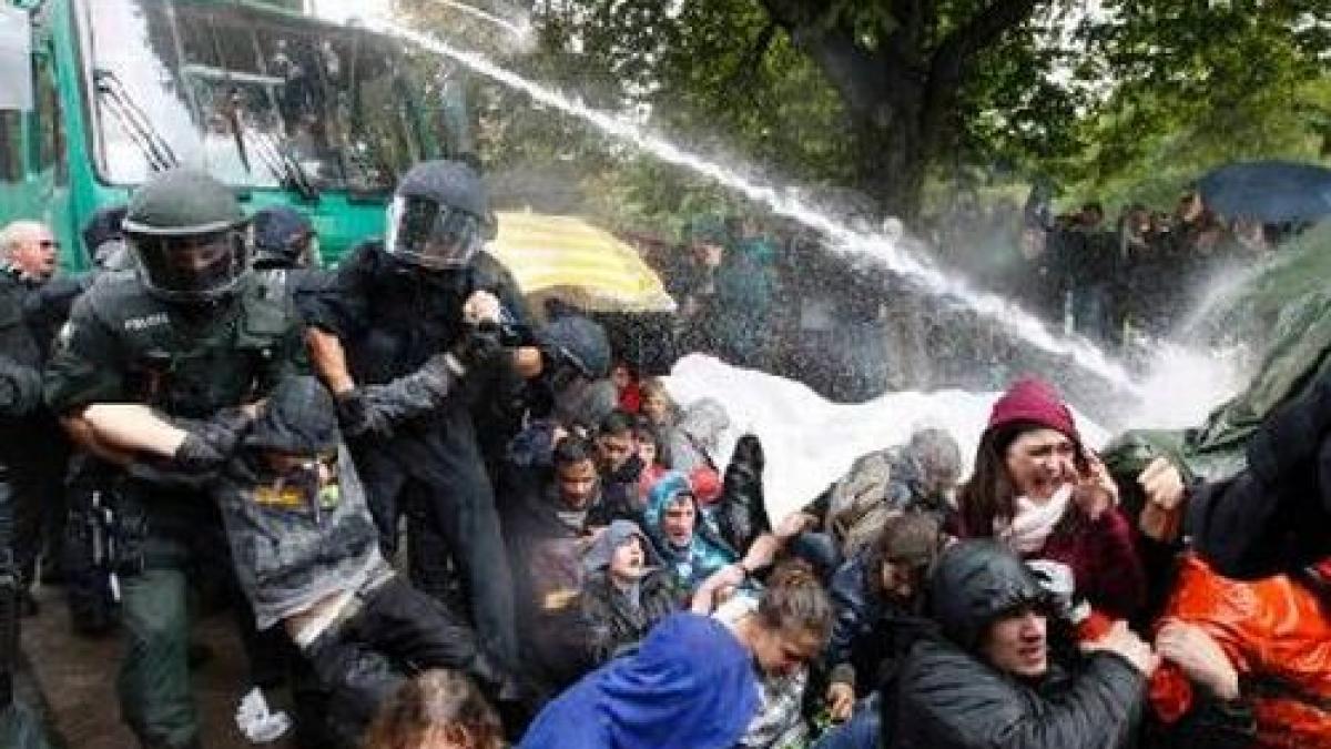 activistii ecologisti s au luat la bataie cu politia in germania