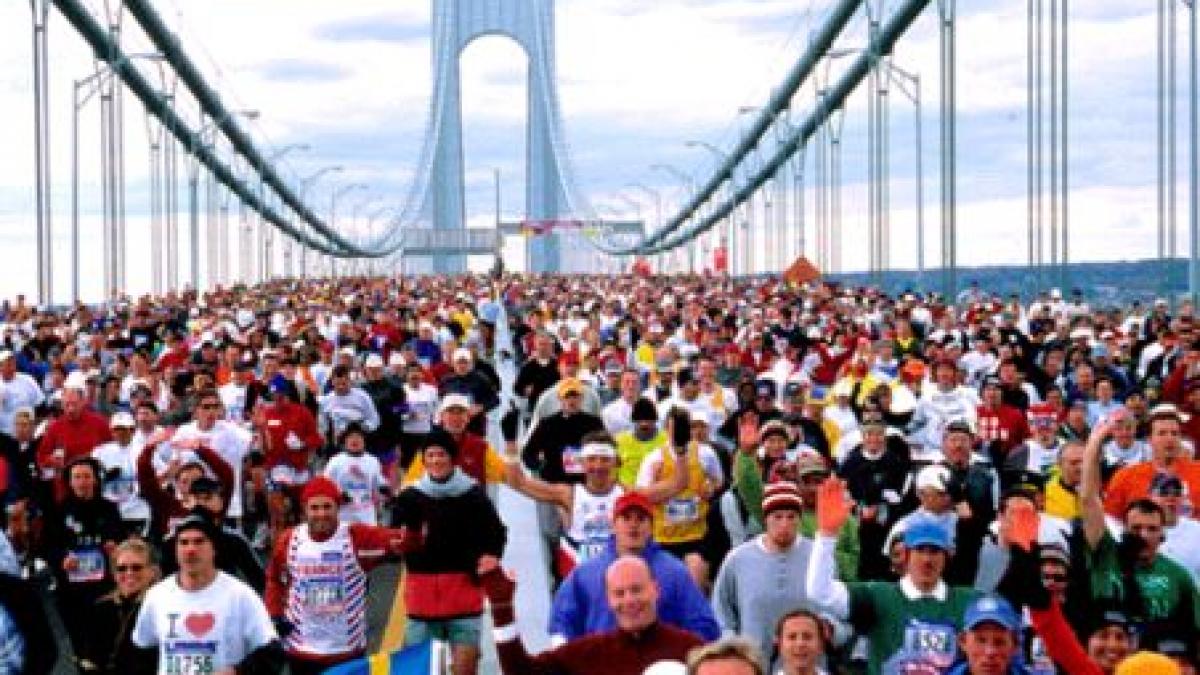 unul din minerii blocati in chile si un alergator orb vedetele maratonului de la new york