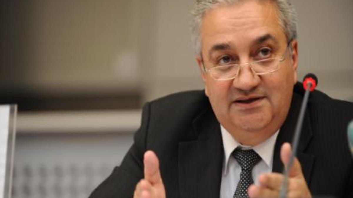 ministerul de finante statul va trebui sa disponibilizeze 26 000 de angajati pentru a creste