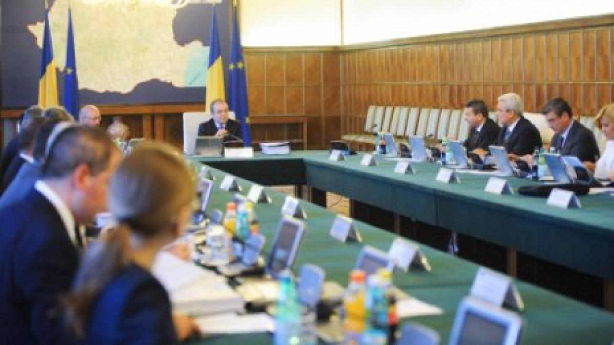 antonescu declina invitatia lui boc la sedinta de luni a coalitiei de guvernamant