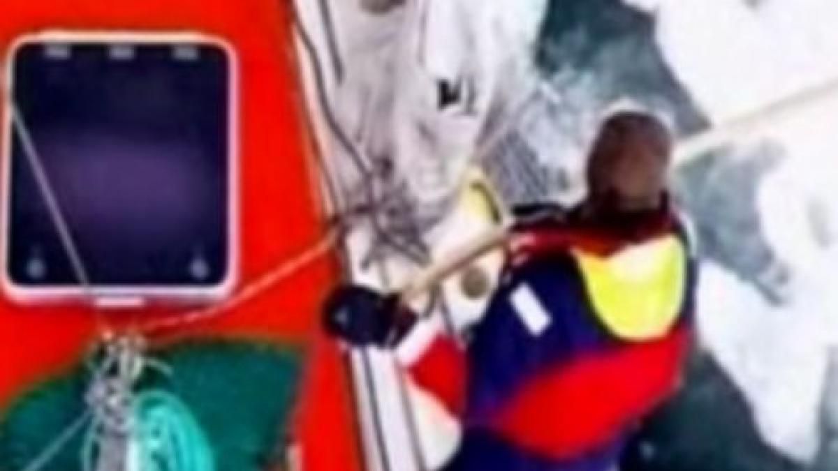 o mica nava ruseasca a efectuat primul ocol al planetei prin oceanul arctic