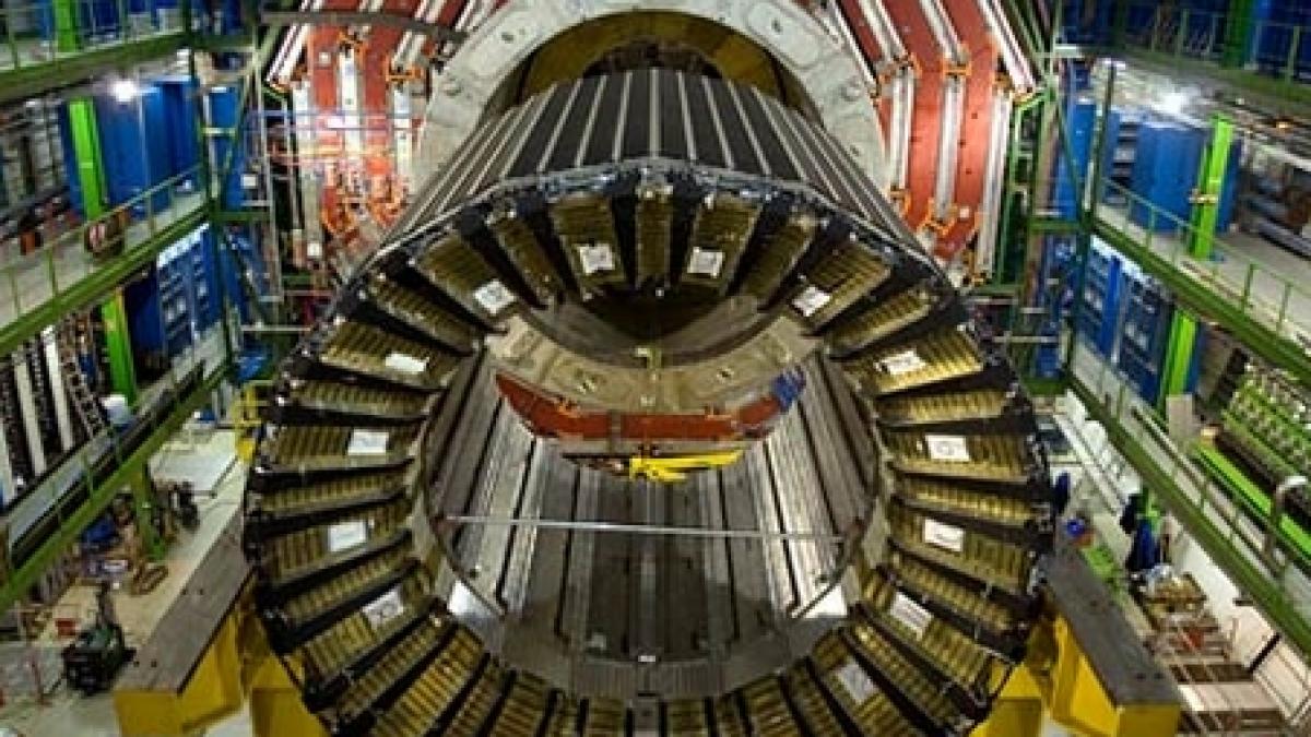 premiera istorica atomi de antimaterie tinuti captivi pentru o fractiune de secunda