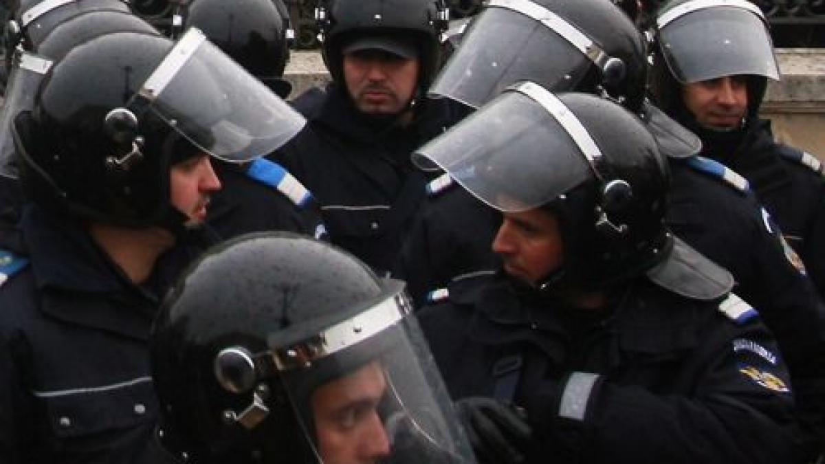 razie de amploare in sarulesti peste 200 de politisti si jandarmi au descins in localitate
