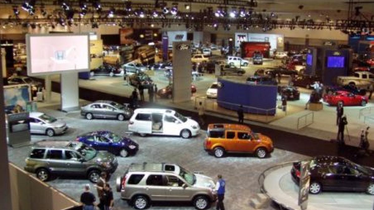 cele mai noi modele chevrolet jaguar sau audi la show ul auto de la los angeles