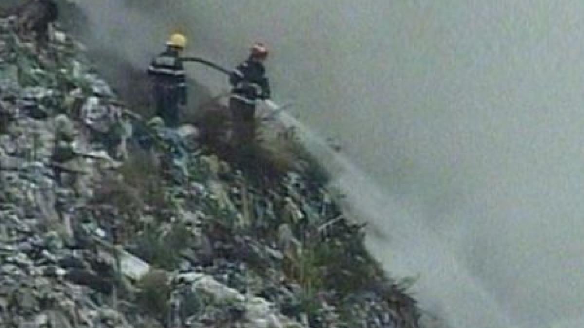 groapa de gunoi din brasov a luat foc din nou