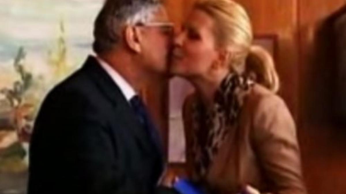 primarul din calarasi de la sunteti niste javre catre alegatori la udrea cel mai dragut ministru